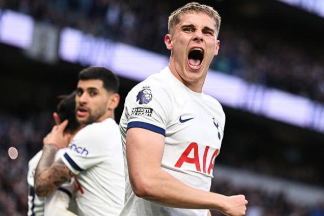 英超熱刺VS水晶宮：范德芬染紅，熱刺紅牌數(shù)居聯(lián)賽前列